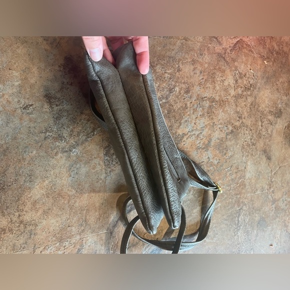 Michael Kors Crossbody - Picture 2 of 9